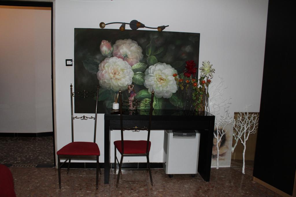 Flower Трані Екстер'єр фото